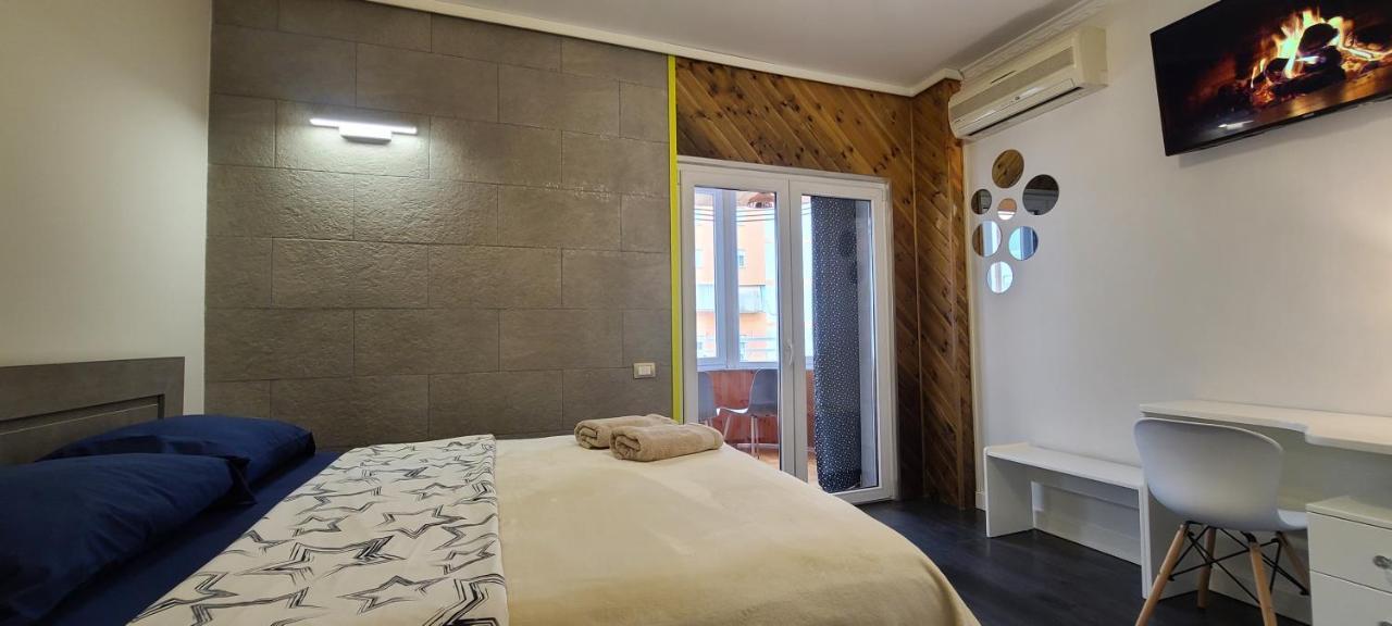 Oro Apartments Tirana Esterno foto